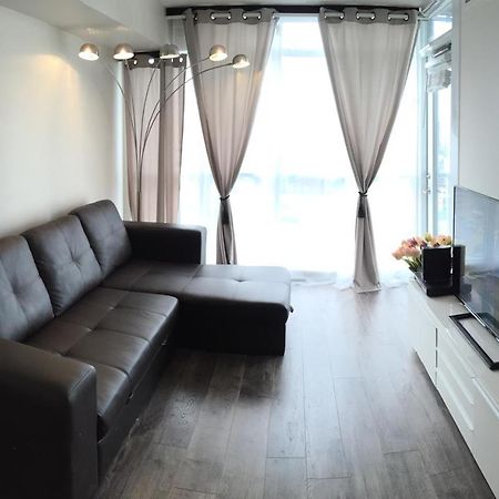 Stylish And Bright 2Br Condo In The Heart Of Downtown Toronto Kültér fotó