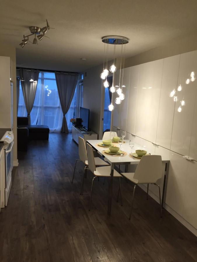 Stylish And Bright 2Br Condo In The Heart Of Downtown Toronto Kültér fotó